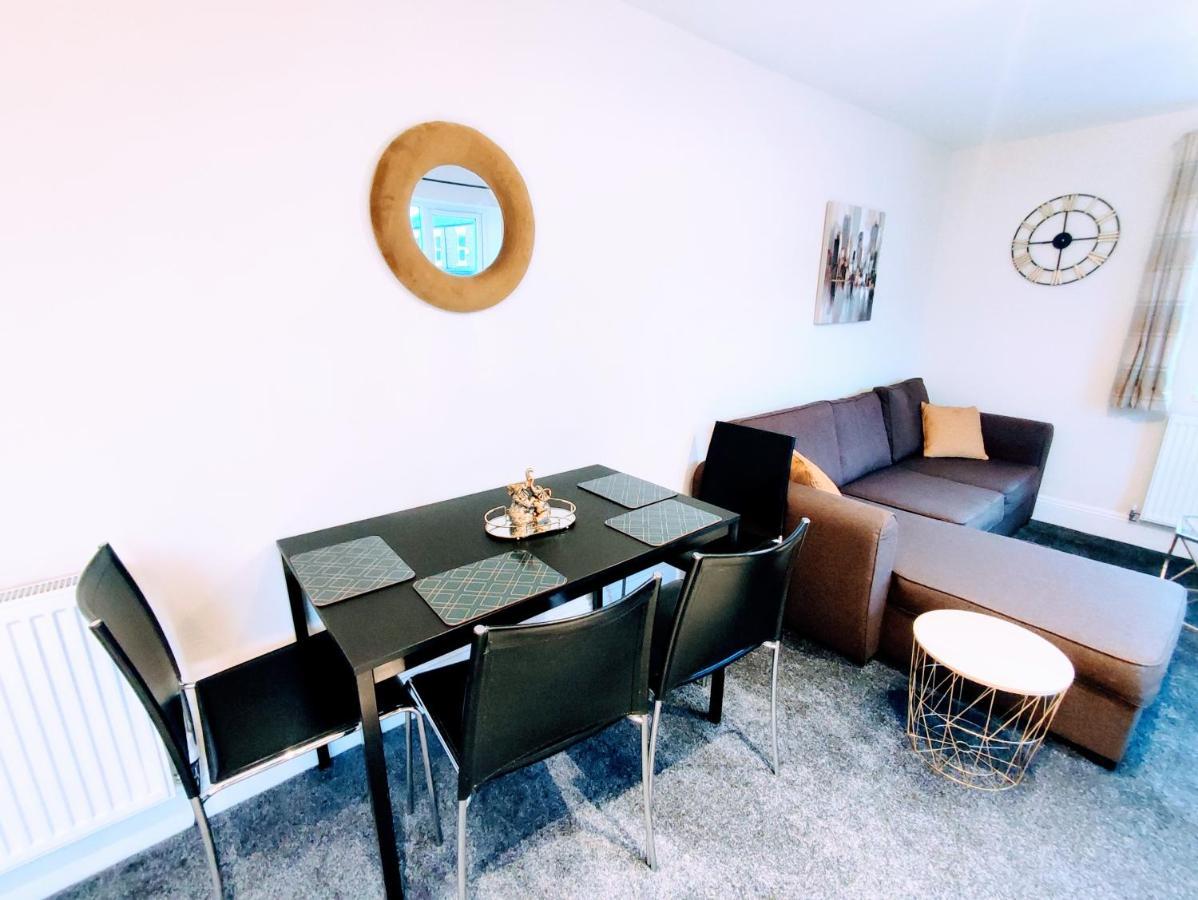 נורת' שילדס Crystal Suite 2 -Free Private Parking מראה חיצוני תמונה